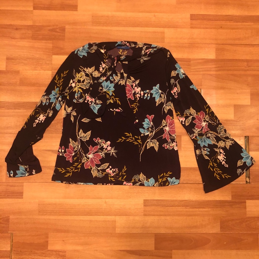 Apt 9 Bell Sleeve Top